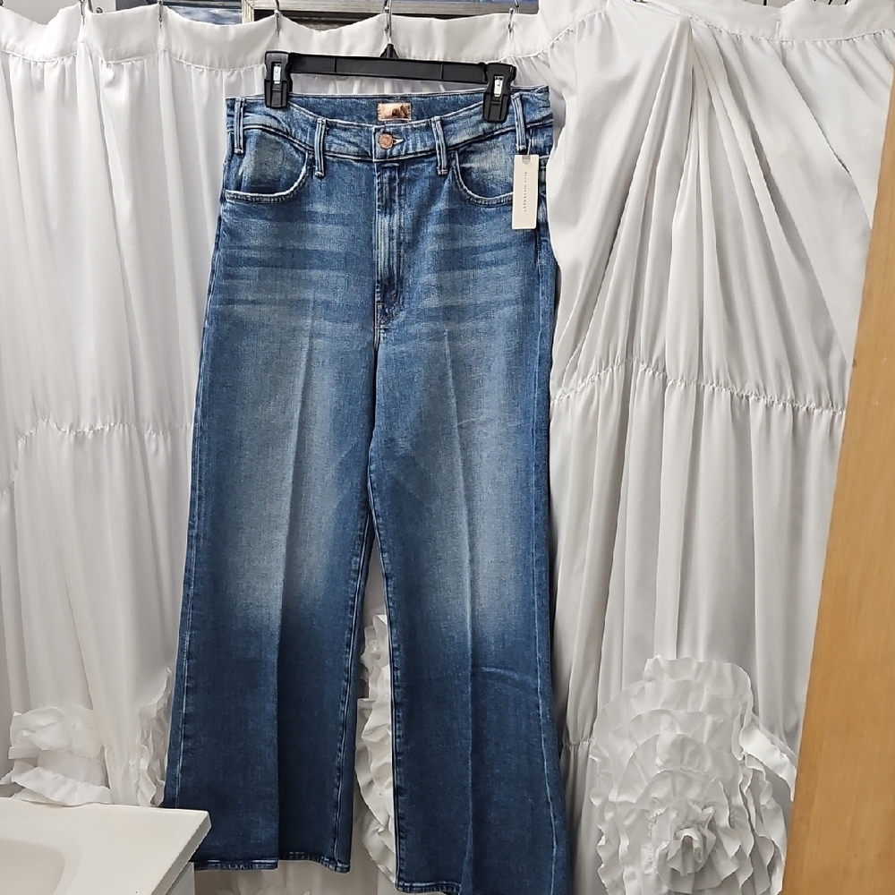 NWT MOTHER THE HUSTLER ROLLER.  High Rise Crop Jeans Size 30